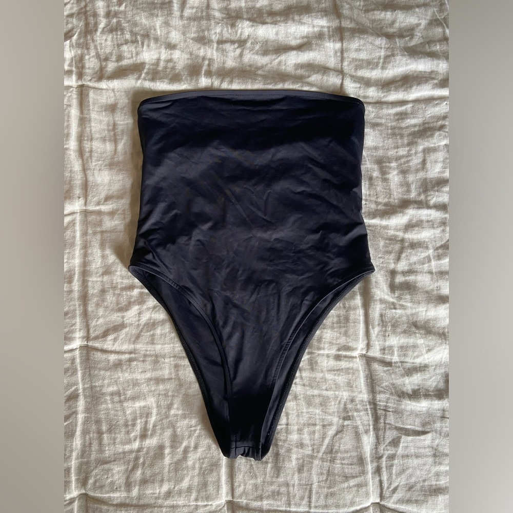 Frankie’s bikini one piece strapless